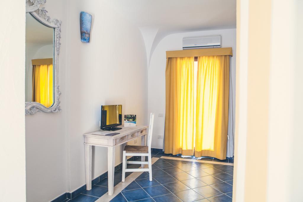 Papillo Resort Borgo Antico San Pantaleo Exterior foto
