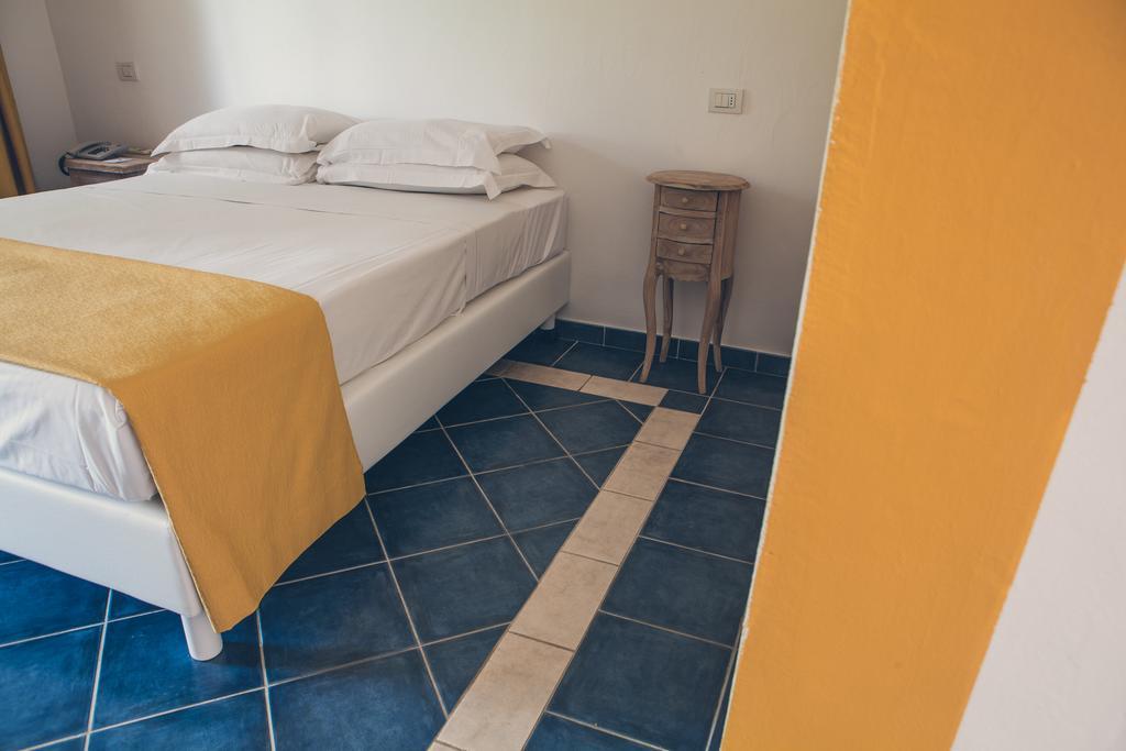 Papillo Resort Borgo Antico San Pantaleo Exterior foto