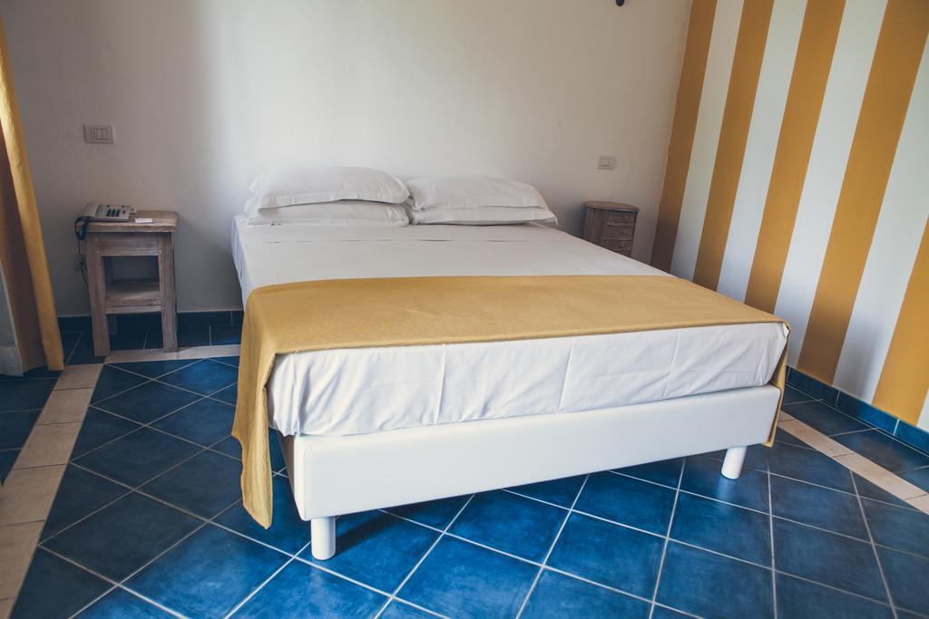 Papillo Resort Borgo Antico San Pantaleo Exterior foto
