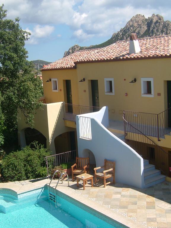 Papillo Resort Borgo Antico San Pantaleo Exterior foto