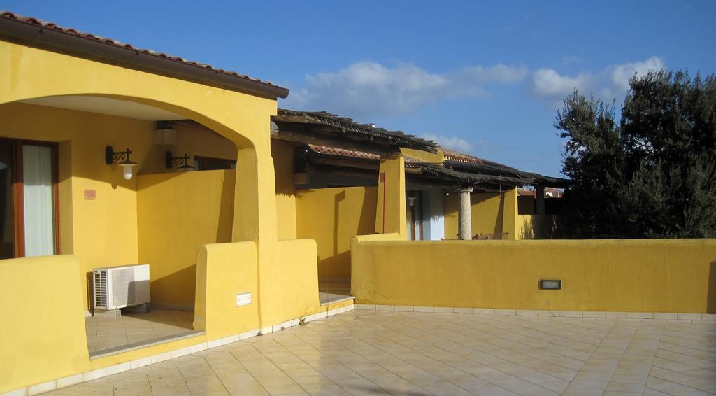 Papillo Resort Borgo Antico San Pantaleo Exterior foto